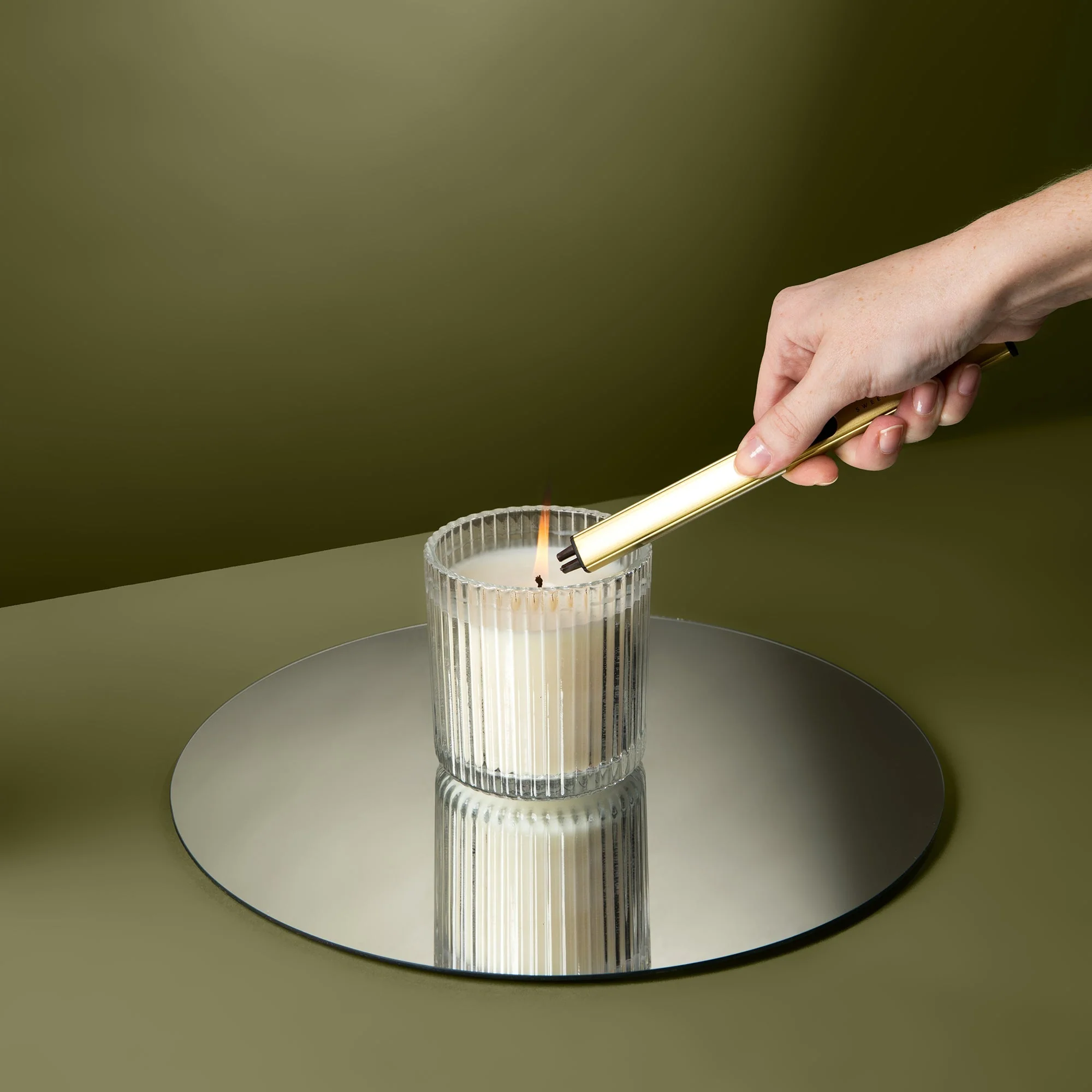 Gold Electric Lighter - Image 6